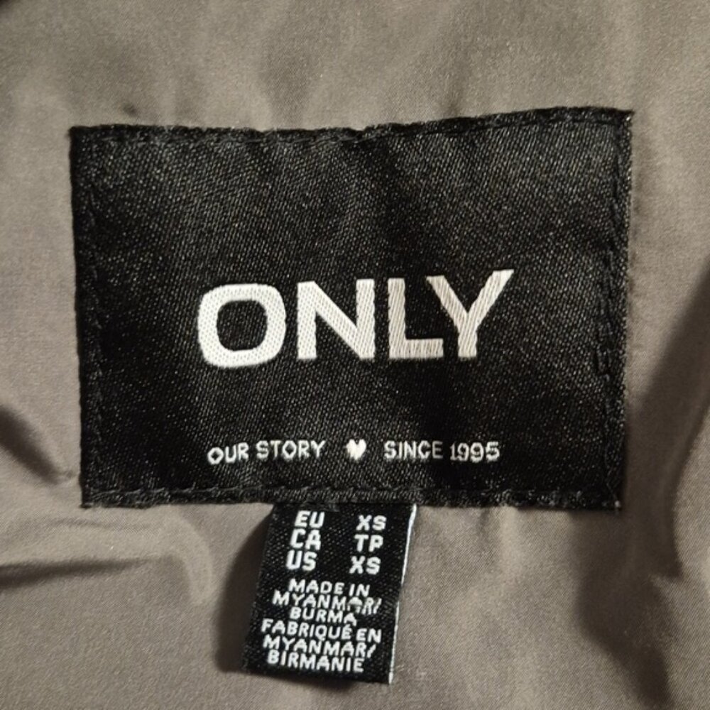 🖤 ONLY Charcoal Hooded Long Puffer Vest – XS - Picture 3 of 10